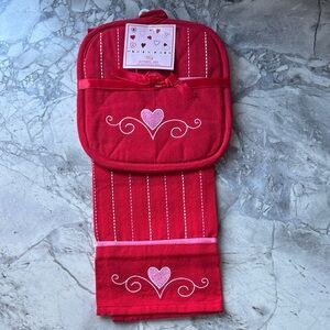 Heart Kitchen Linen Set